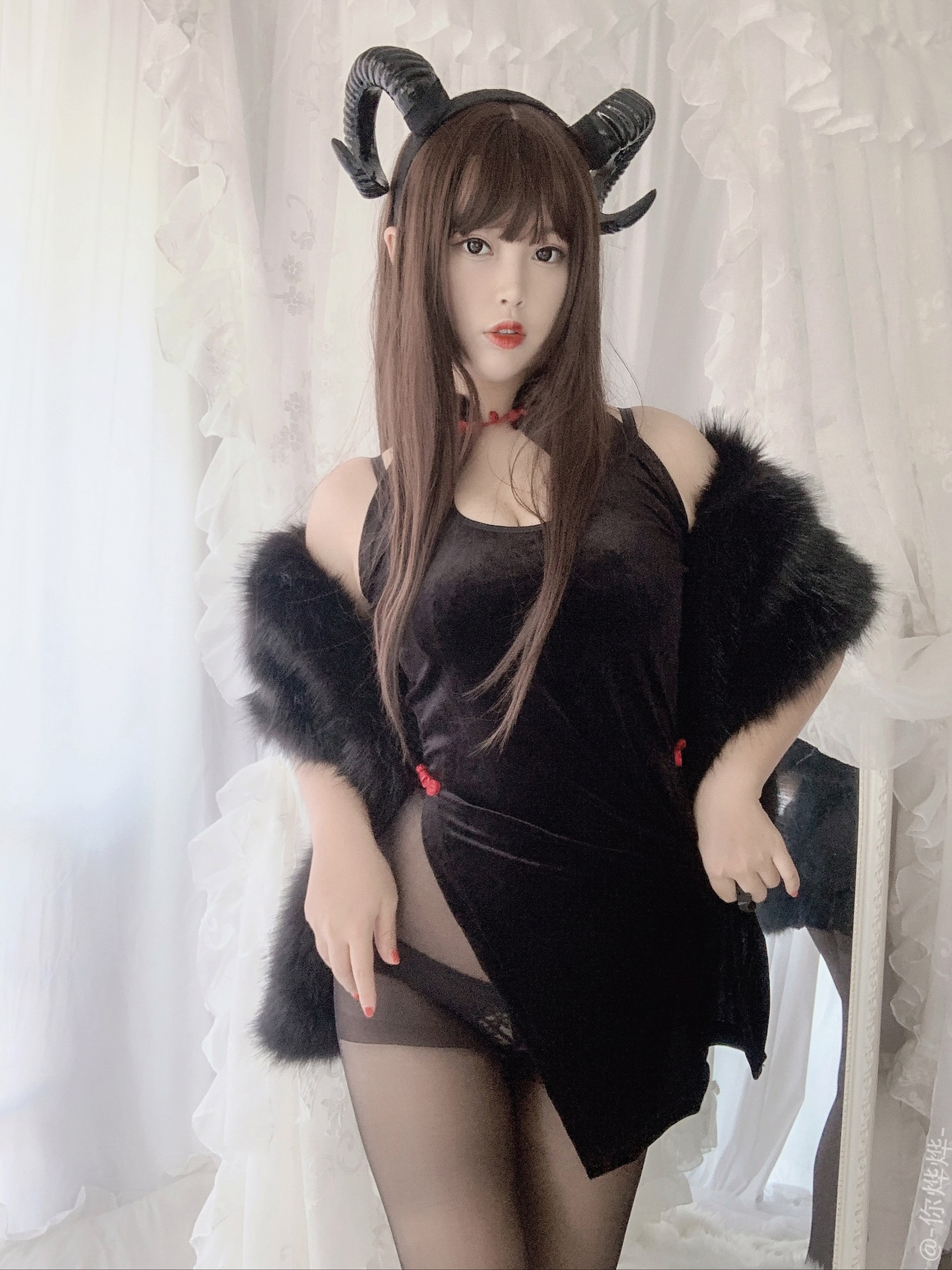 图片[1]-白烨烨_ – NO.015 白烨 魅魔2.0 [76P]-XikXak